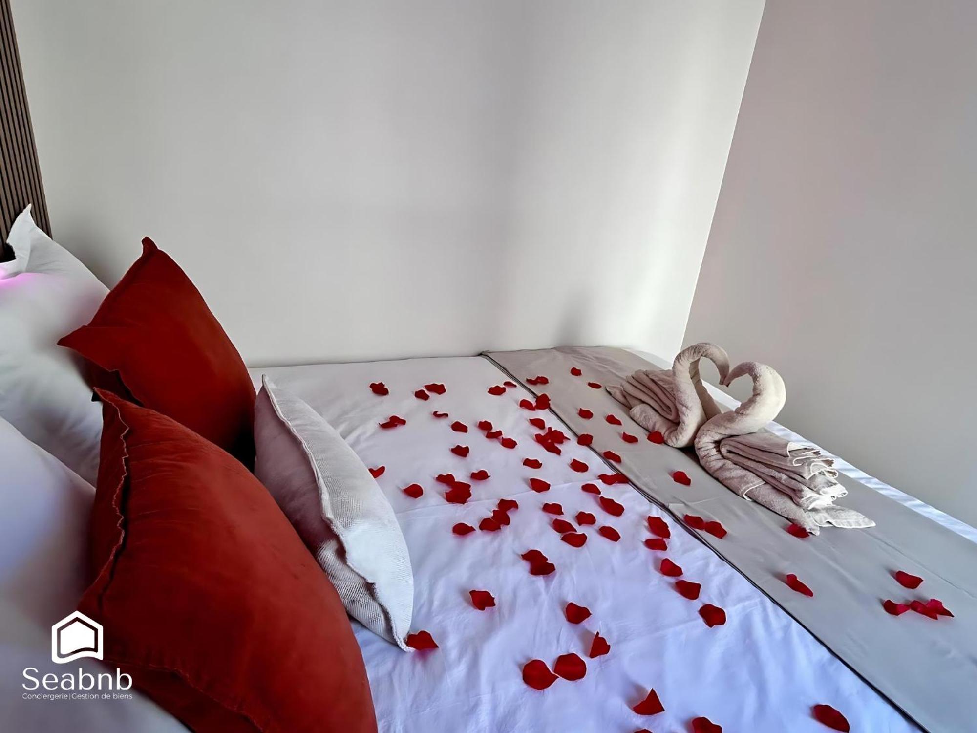 Luxurious - Seaside - Bath - Wifi - Ac Nizza